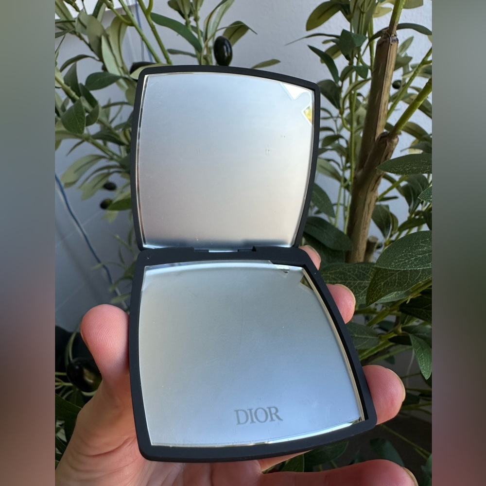 ๐Dior mirror new - Picture 5 of 5